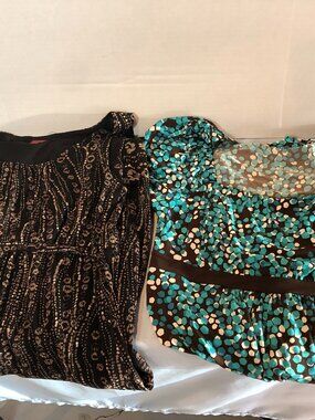 LOT of 2 MEDIUM Dresses - Apt 9 Stretch Green Dots & 212 Collection